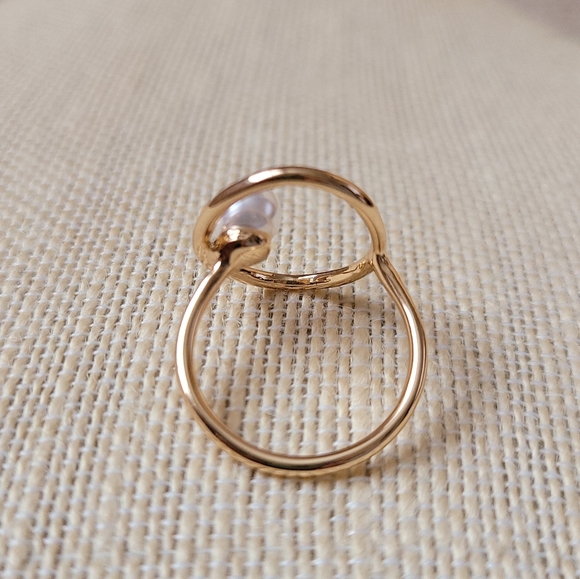 Plunder Design Gold Pearl Minimalist Ring 8 - Picture 4 of 4